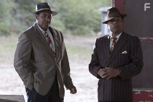 Donnie L. Betts in Бар 'Медонос' (2007)