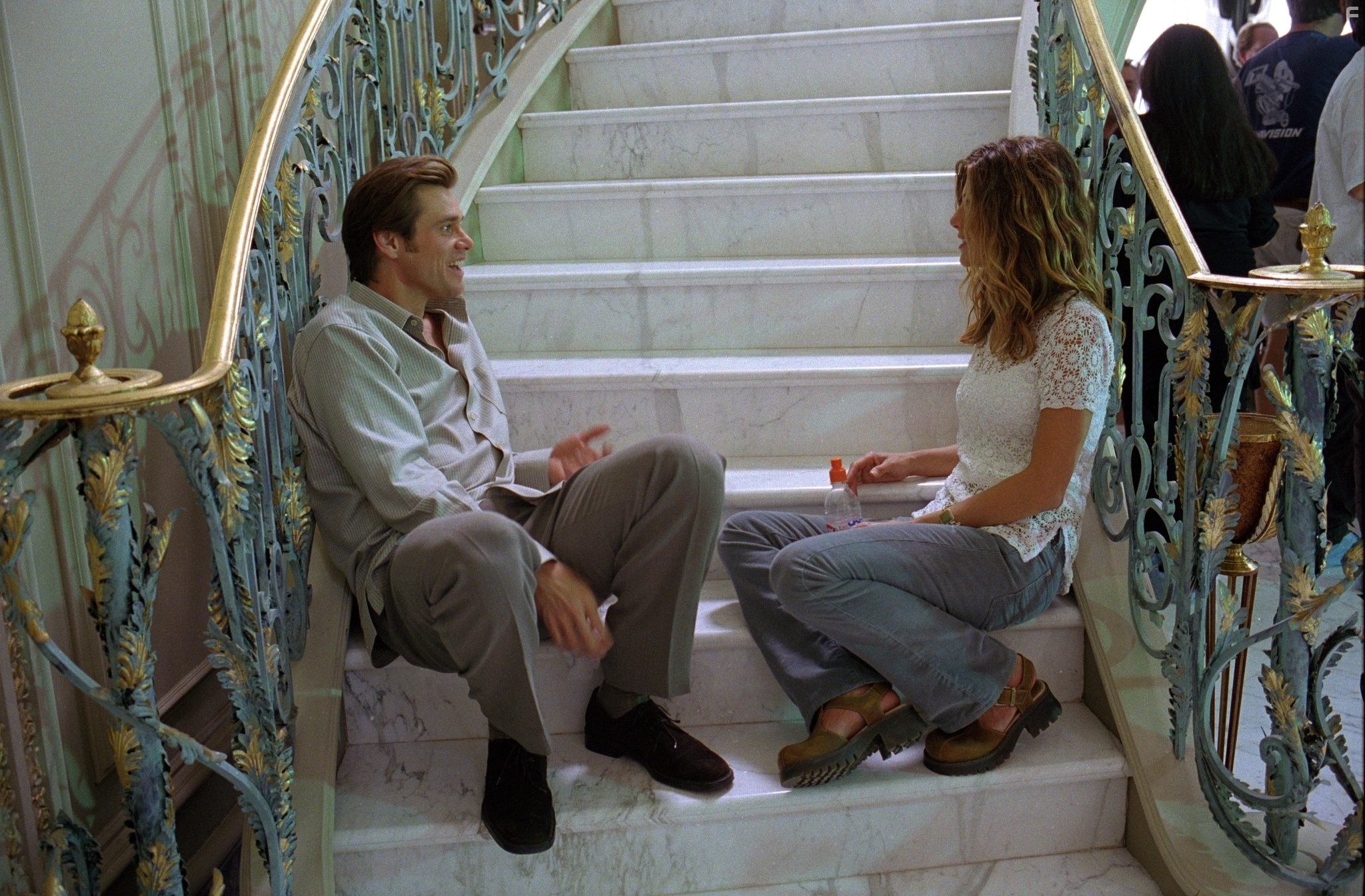 Jennifer Aniston and Jim Carrey in Брюс всемогущий (2003)