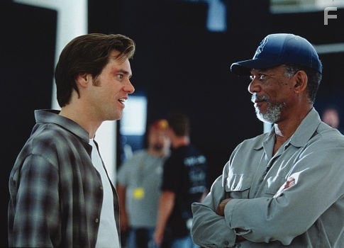 Jim Carrey and Morgan Freeman in Брюс всемогущий (2003)