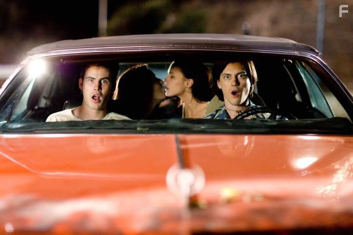 Alexis Raben, Zach Cregger, Trevor Moore, and Eve Mauro in Мисс Март (2009)