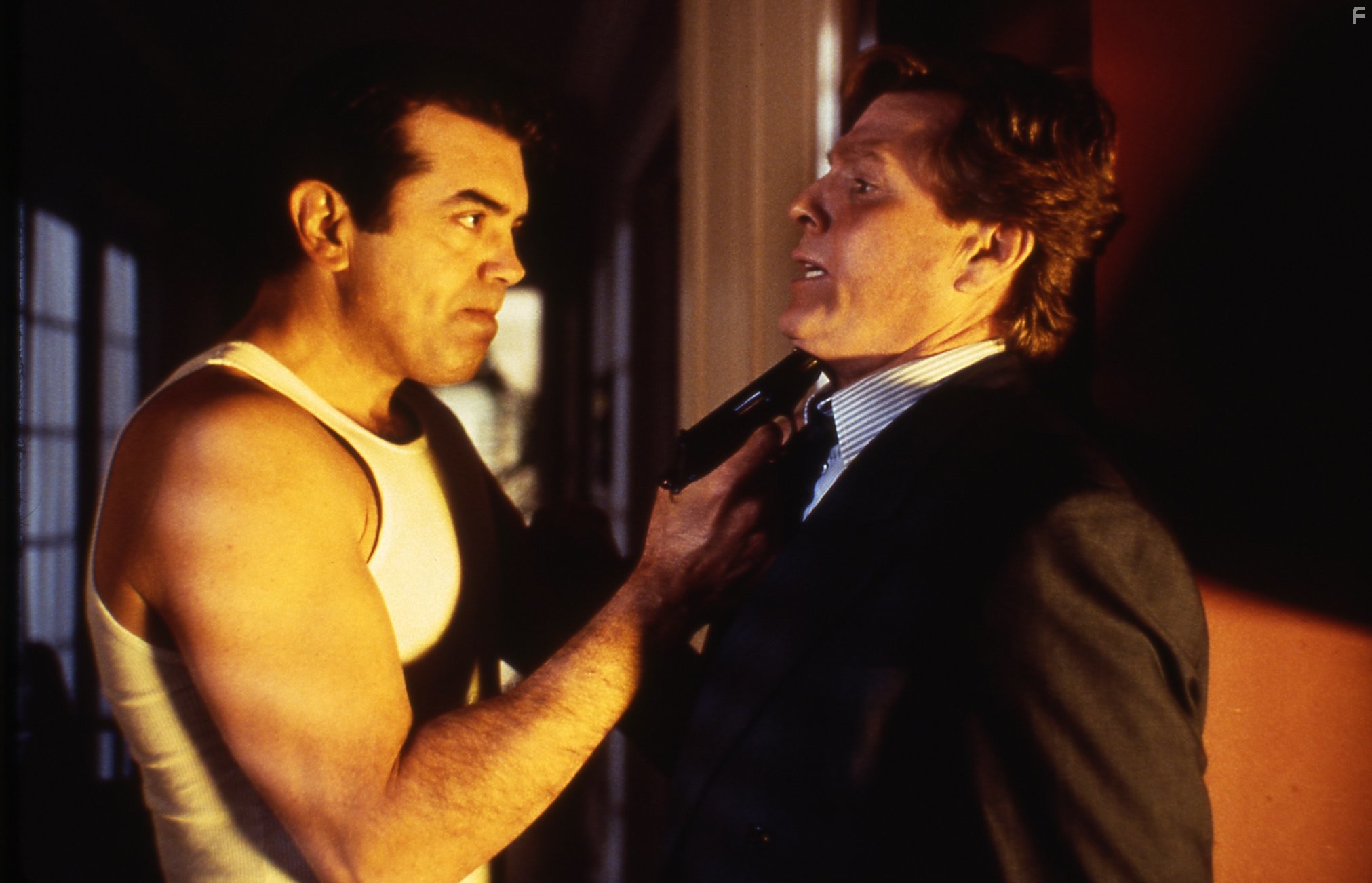 Chazz Palminteri and Ryan O'Neal in Верность (1996)