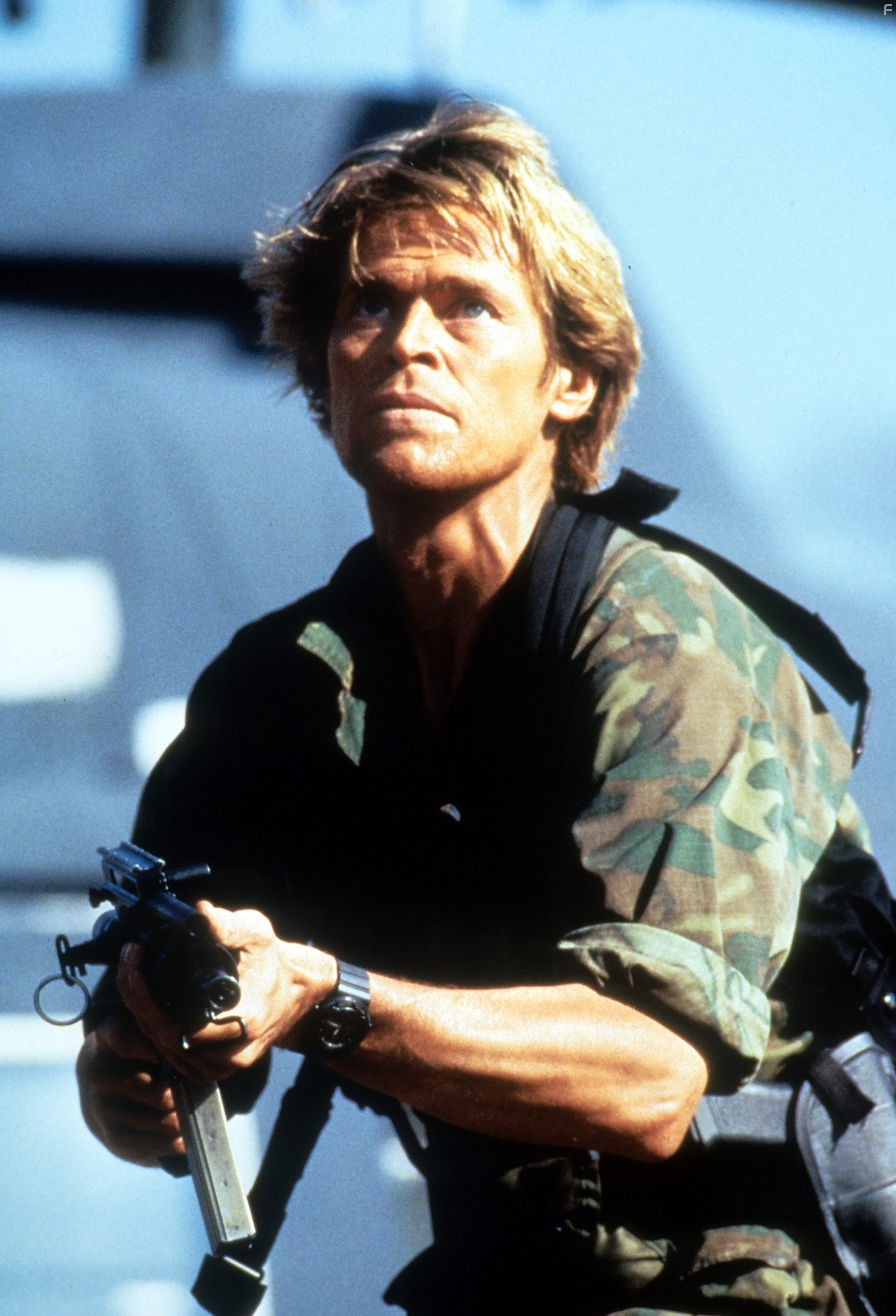 Willem Dafoe in Прямая и явная угроза (1994)