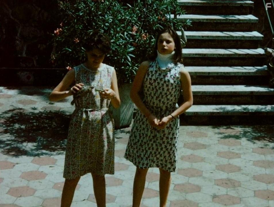 Isabella Rossellini and Isotta Rossellini in Jag r Ingrid (2015)