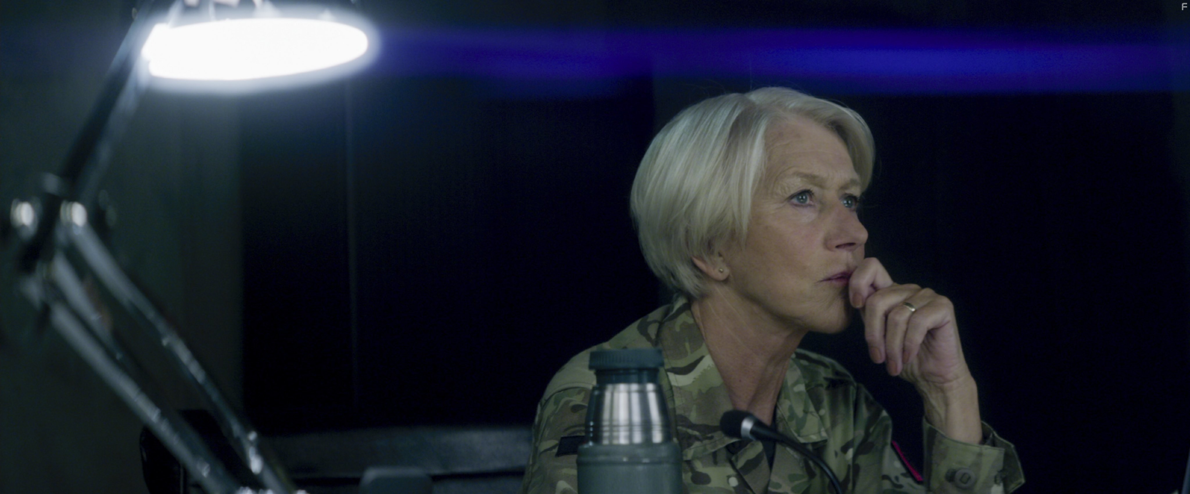 Helen Mirren in Всевидящее око (2015)