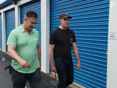 Storage Wars: New York (2013)
