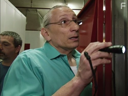 Storage Wars: New York (2013)