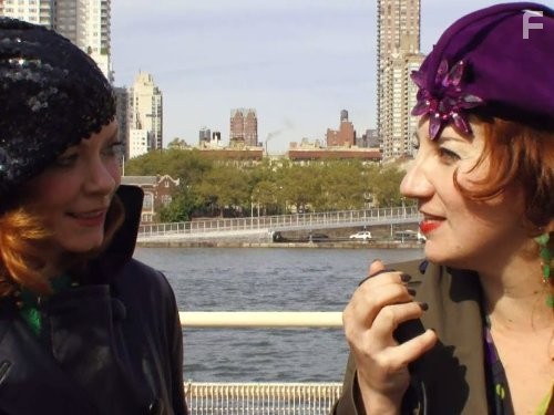 Storage Wars: New York (2013)