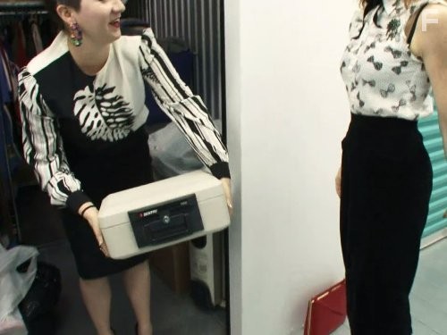 Storage Wars: New York (2013)