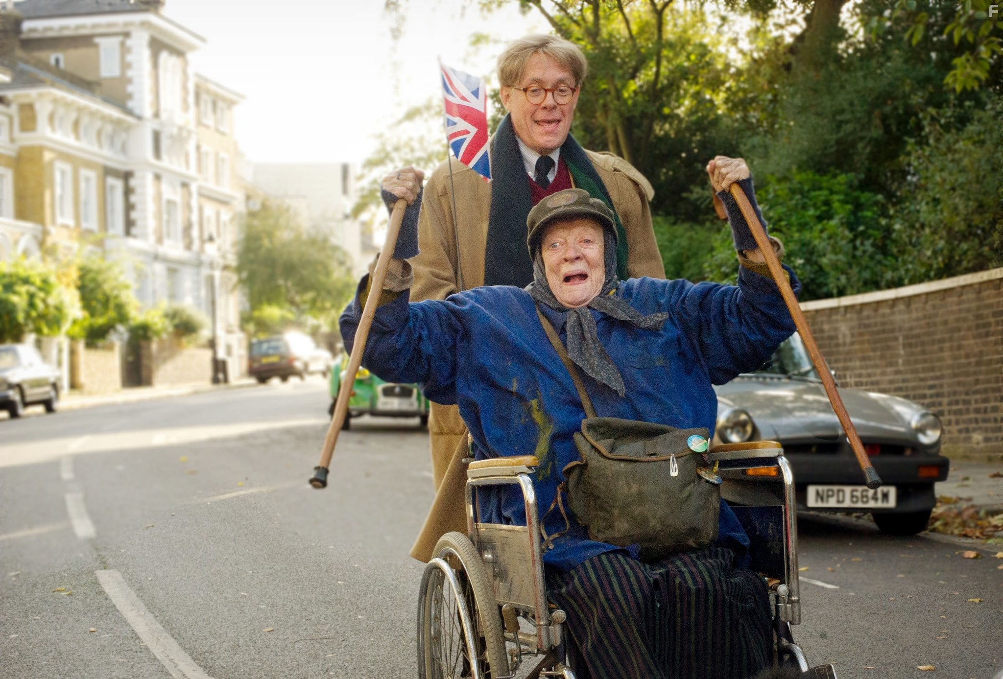Maggie Smith and Alex Jennings in Леди в фургоне (2015)