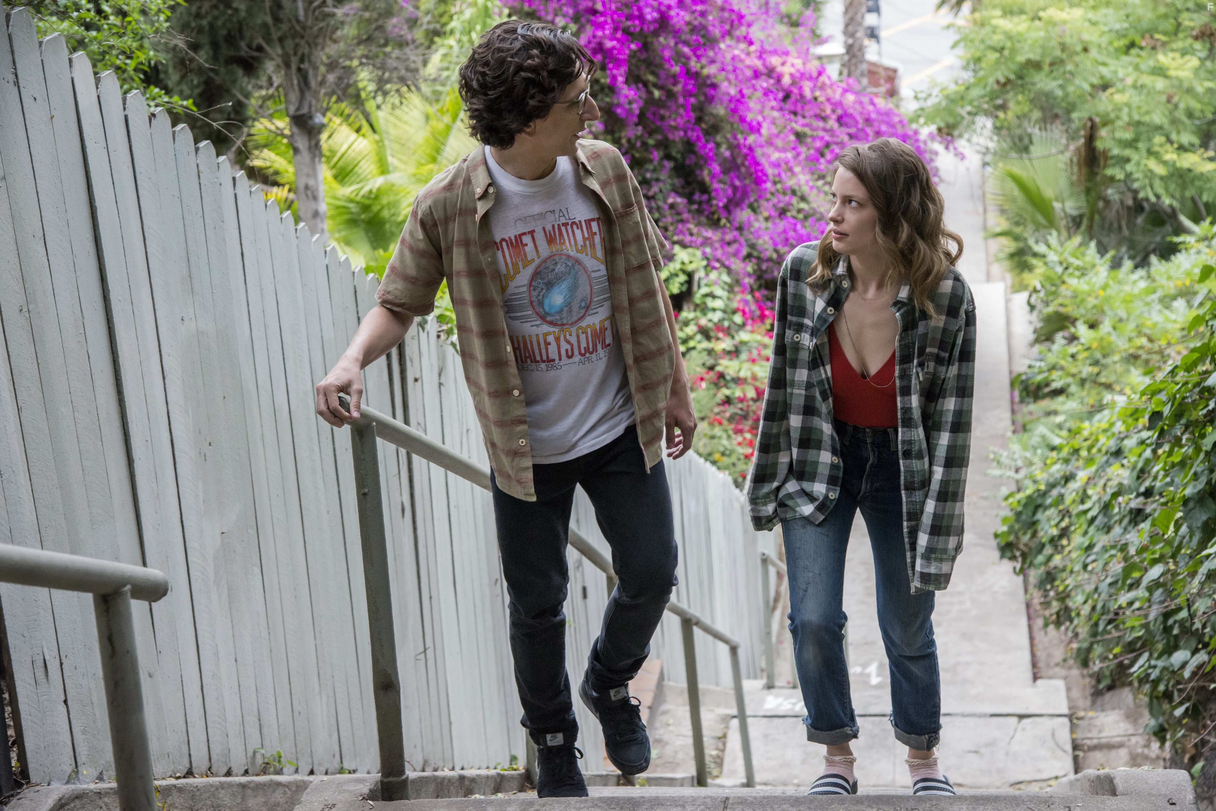 Paul Rust and Gillian Jacobs in Любовь (2016)