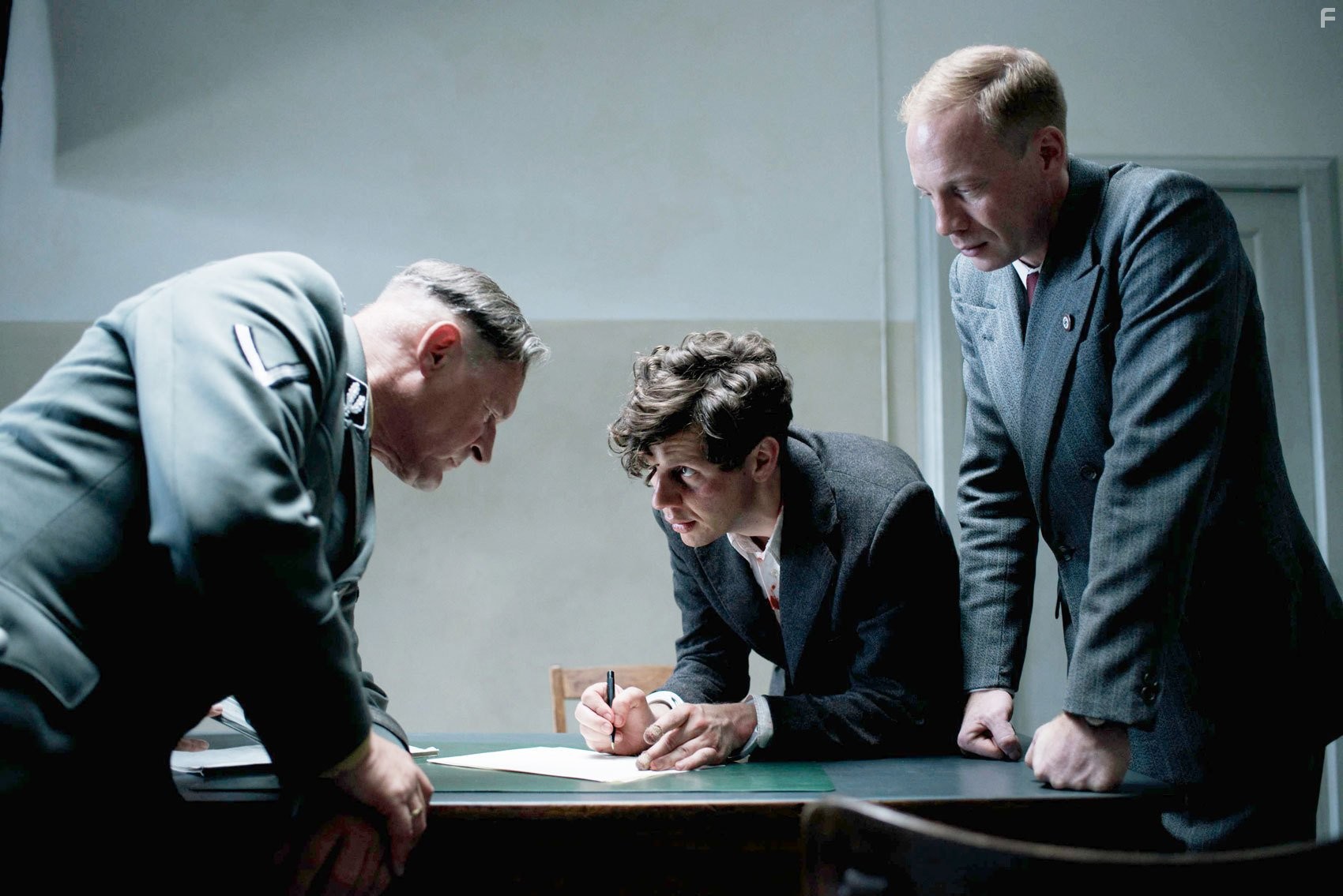 Christian Friedel in Взорвать Гитлера (2015)