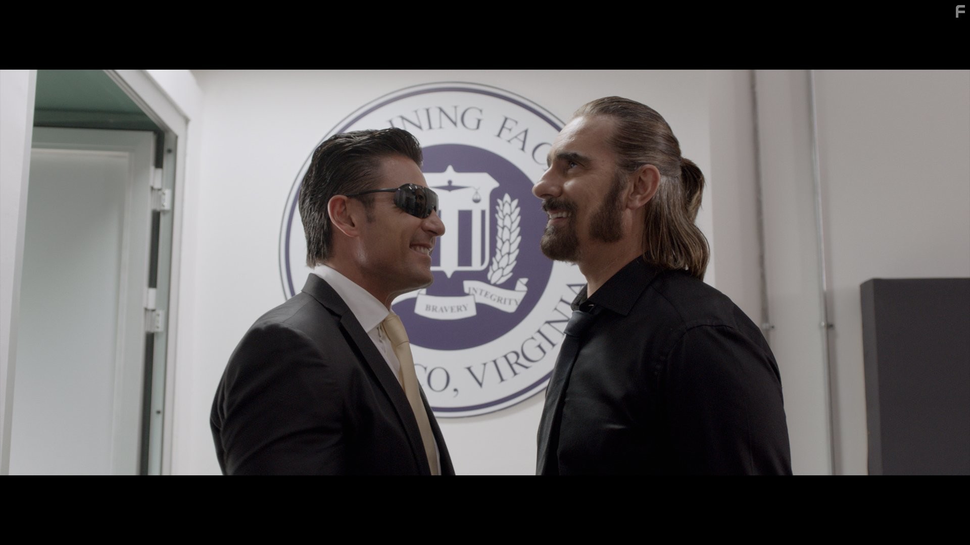 Fernando Colunga in Ladrones (2015)