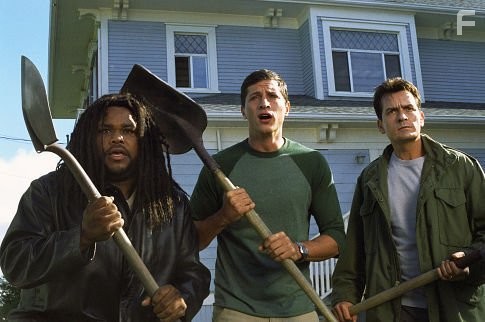 Charlie Sheen, Simon Rex, and Anthony Anderson in Очень страшное кино 3 (2003)
