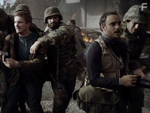 Omid Abtahi and Bradley James in Дэмиен (2016)