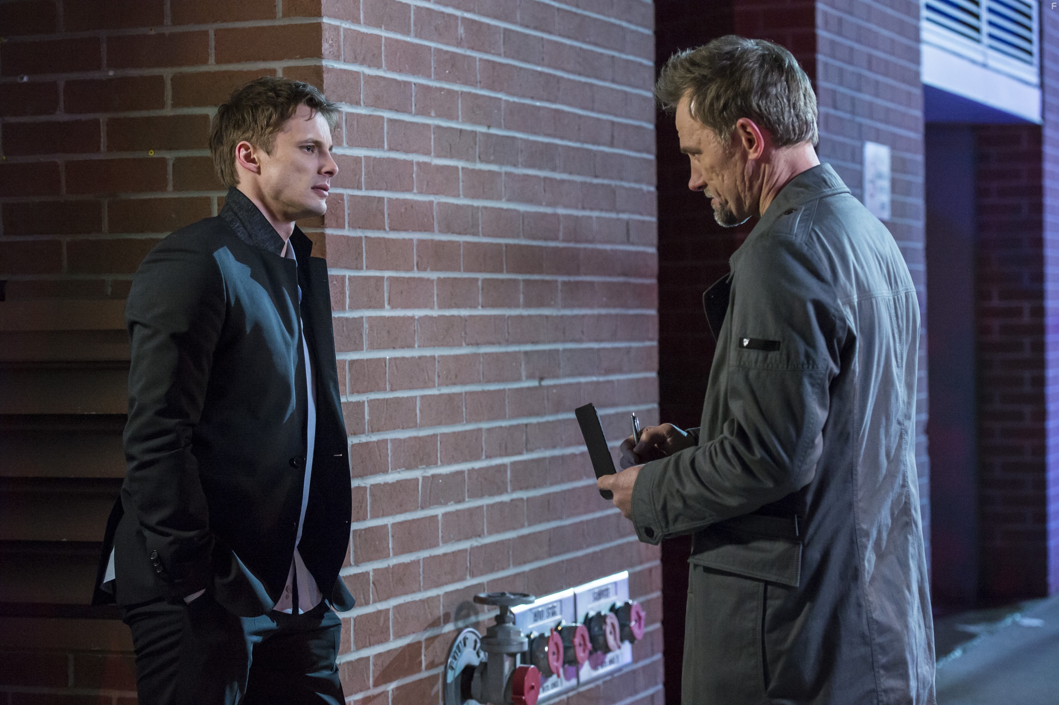 David Meunier and Bradley James in Дэмиен (2016)