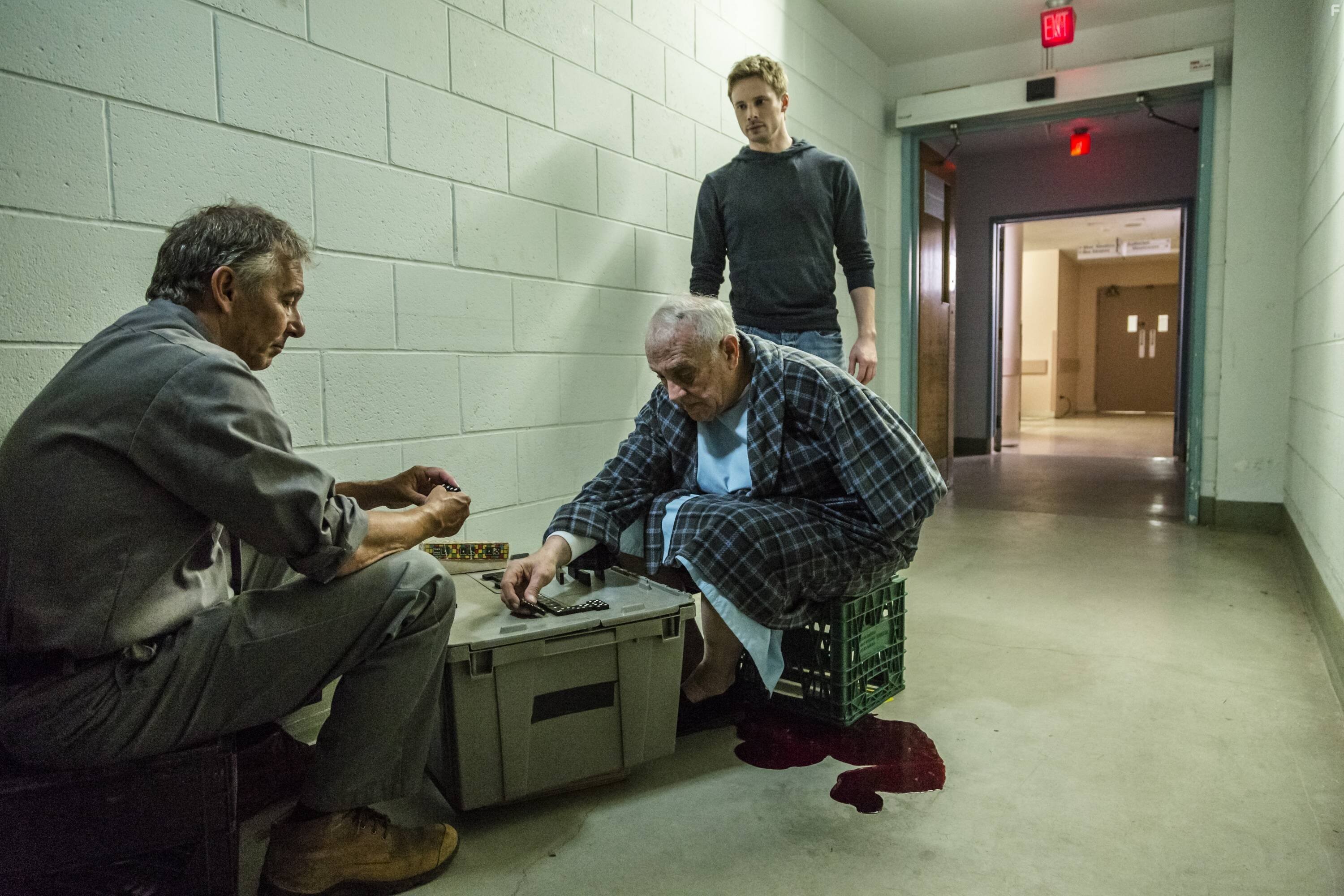 Bradley James in Дэмиен (2016)