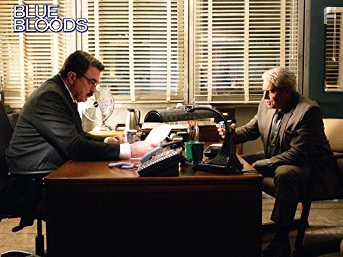 Tom Selleck in Голубая кровь (2010)