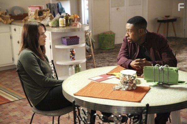 Sprague Grayden and Justin Hires in Час пик (2016)