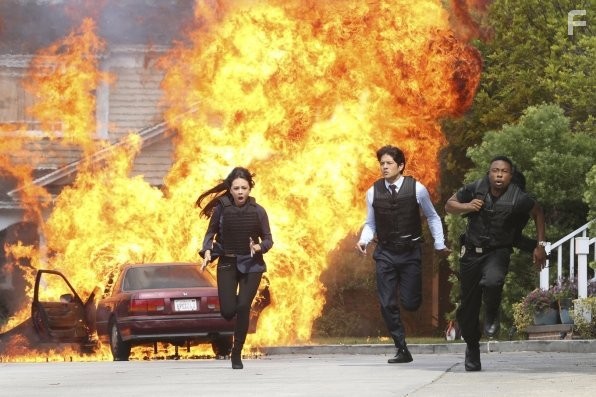 Janel Parrish, Jon Foo, and Justin Hires in Час пик (2016)