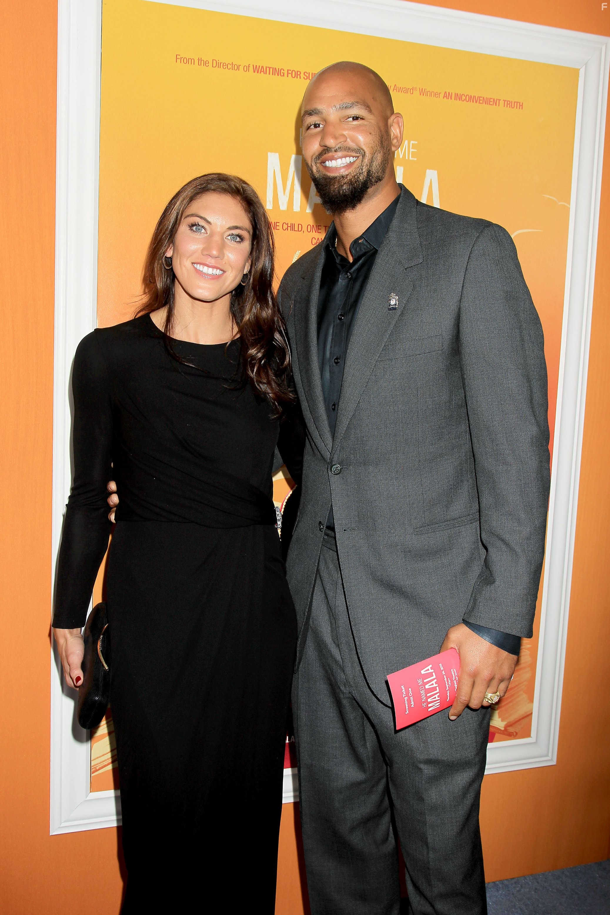 Hope Solo and Jerramy Stevens in Он назвал меня Малала (2015)