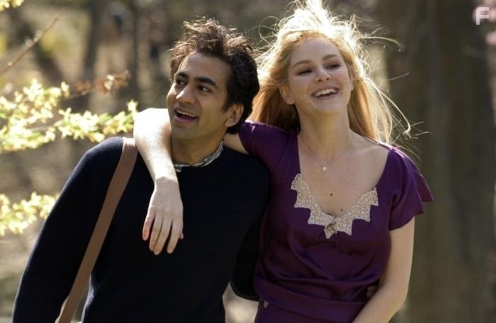 Jacinda Barrett and Kal Penn in Тезки (2006)
