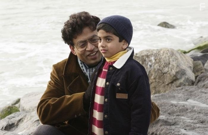 Irrfan Khan and Soham Chatterjee in Тезки (2006)