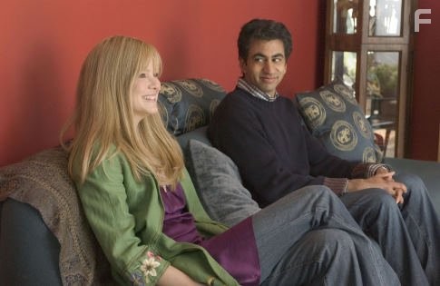 Jacinda Barrett and Kal Penn in Тезки (2006)