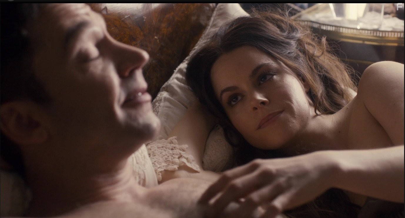 Emily Hampshire and Michael Weston in Гудини и Дойл (2016)
