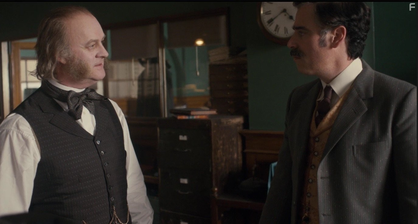 Stephen Mangan and Tim McInnerny in Гудини и Дойл (2016)