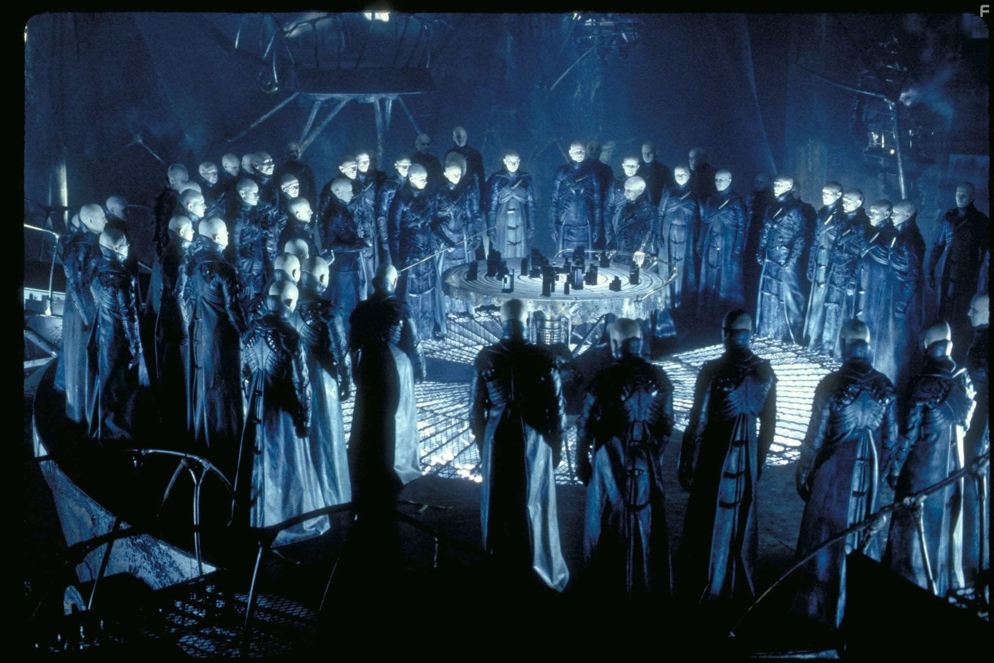 Тёмный город (1998)