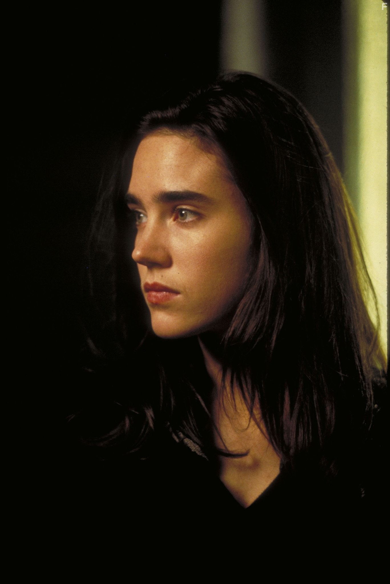 Jennifer Connelly in Тёмный город (1998)
