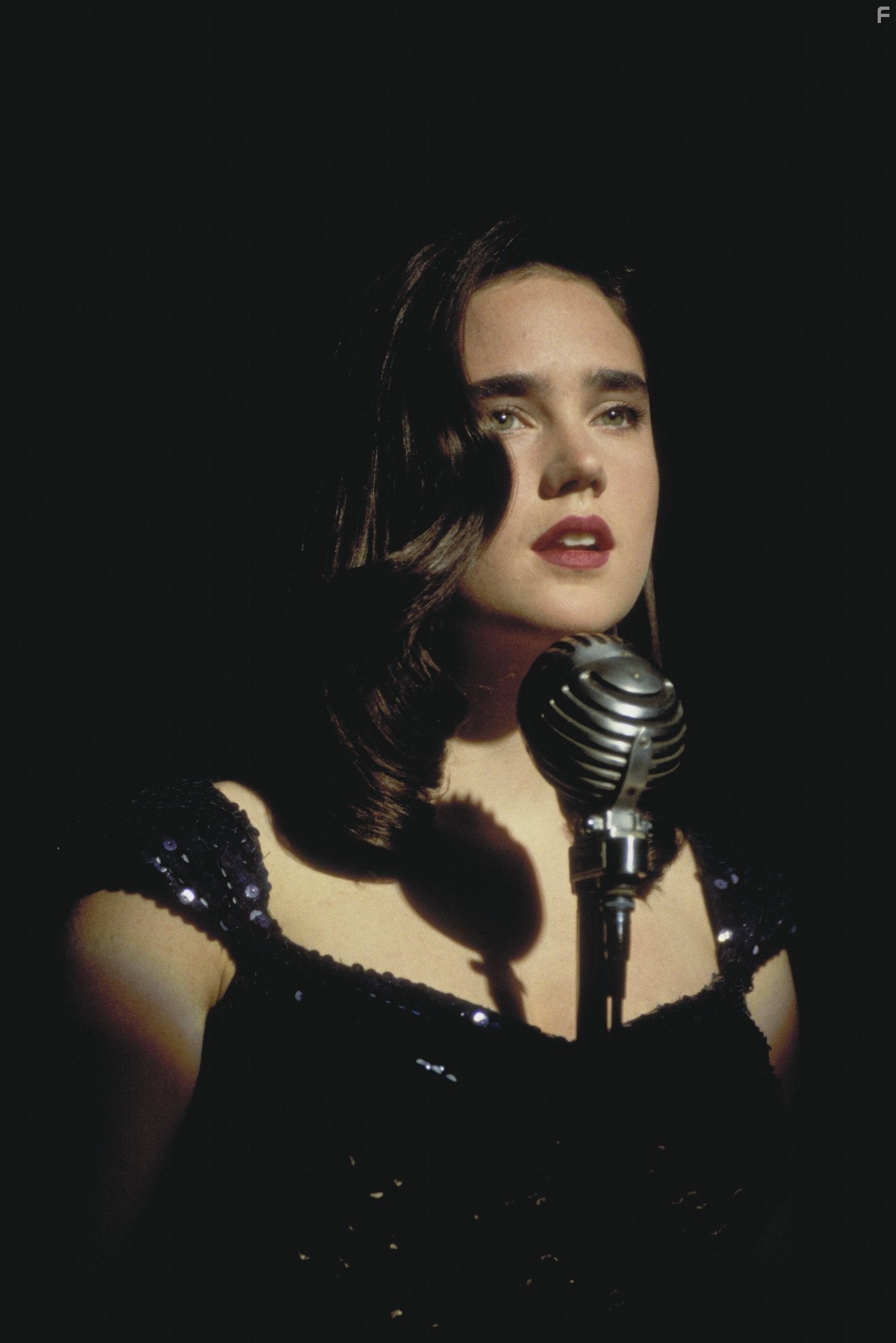Jennifer Connelly in Тёмный город (1998)