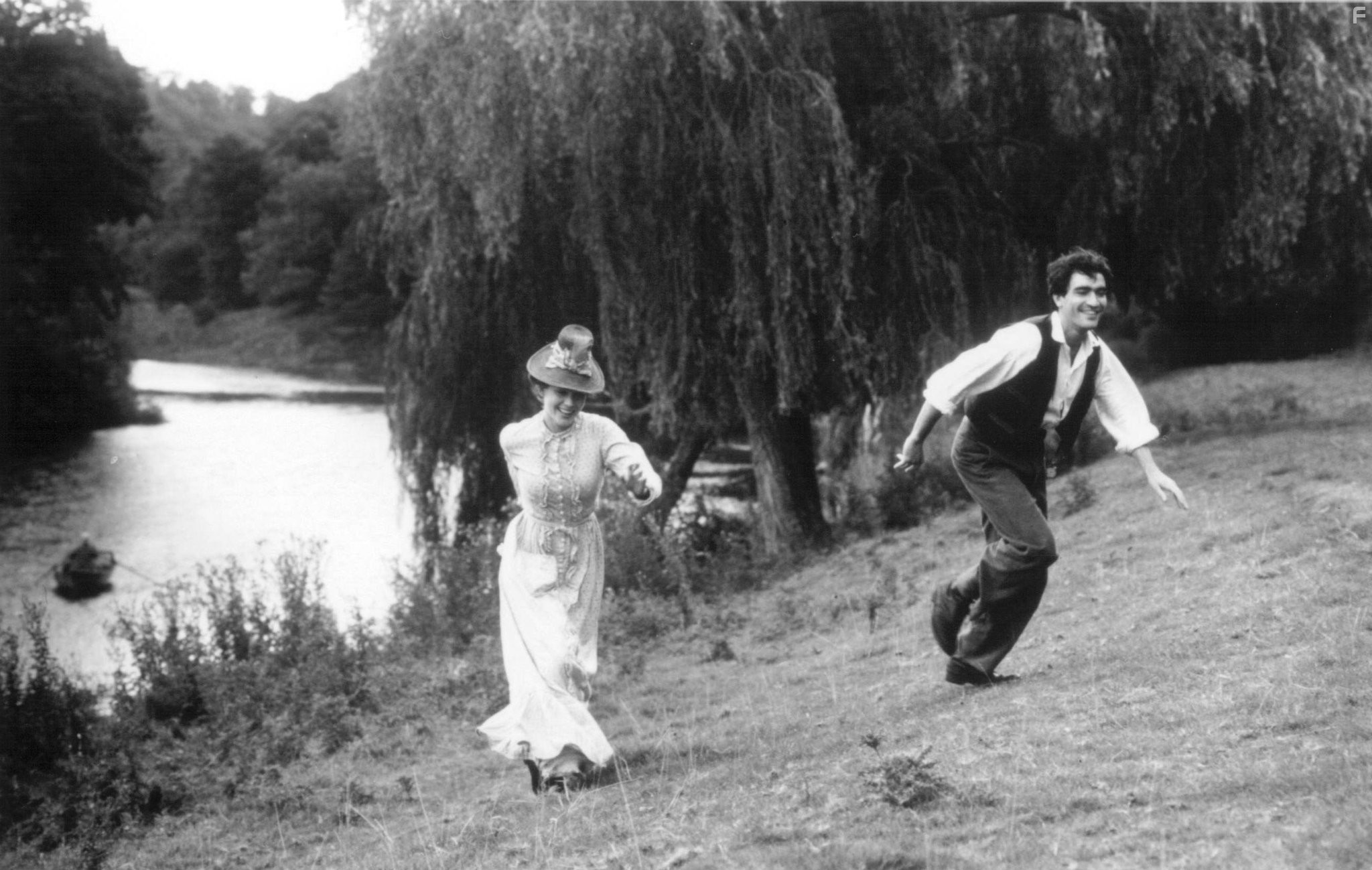 Ben Chaplin and Embeth Davidtz in Feast of July (1995)