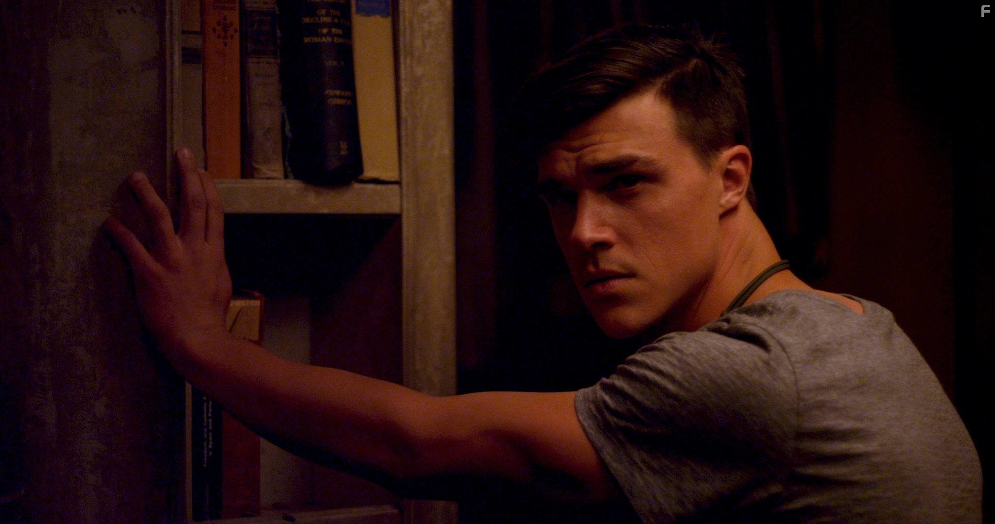 Finn Wittrock in The Submarine Kid (2015)