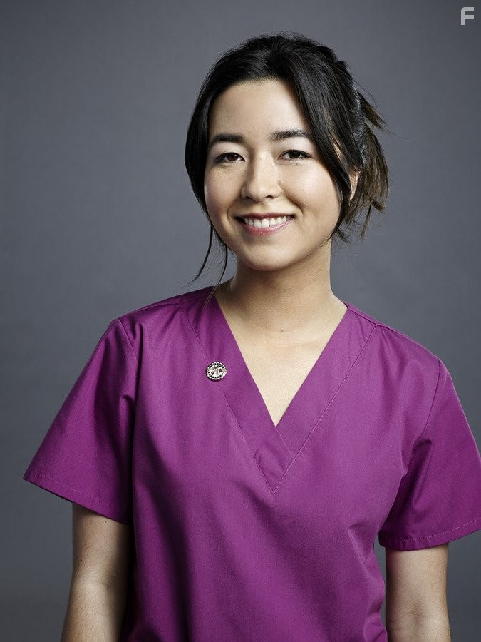 Maya Erskine in Разбивающая сердца (2016)