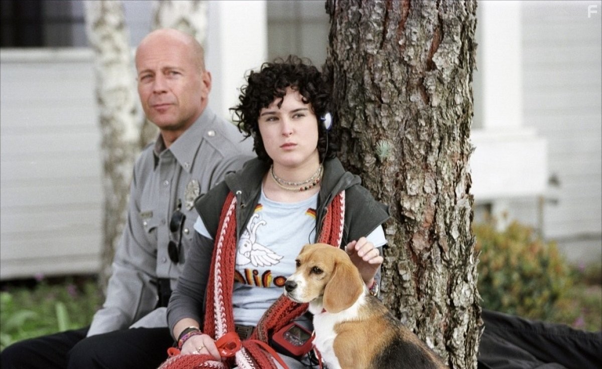 Bruce Willis and Rumer Willis in Заложник (2005)