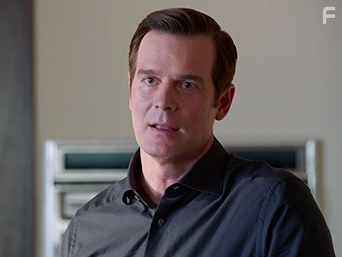 Peter Krause in Ловушка (2016)