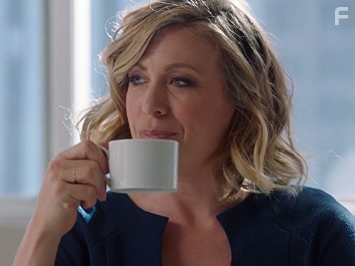 Sonya Walger in Ловушка (2016)