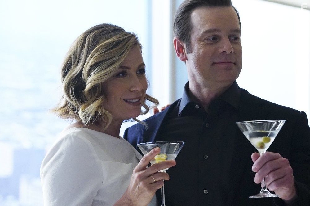 Peter Krause and Sonya Walger in Ловушка (2016)