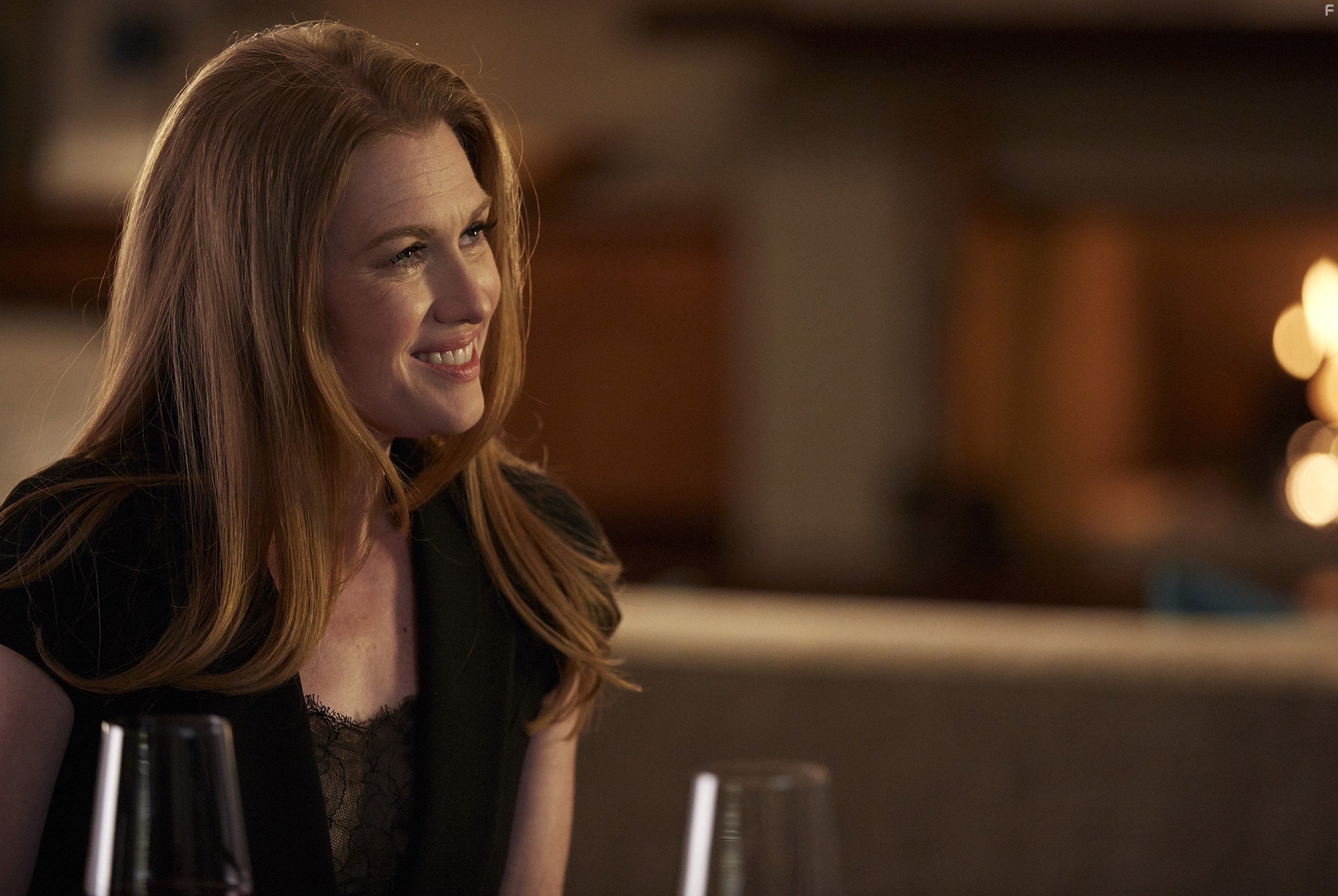 Mireille Enos in Ловушка (2016)