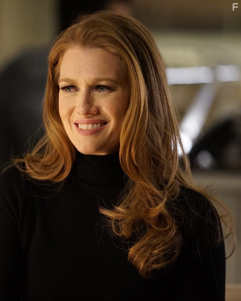 Mireille Enos in Ловушка (2016)