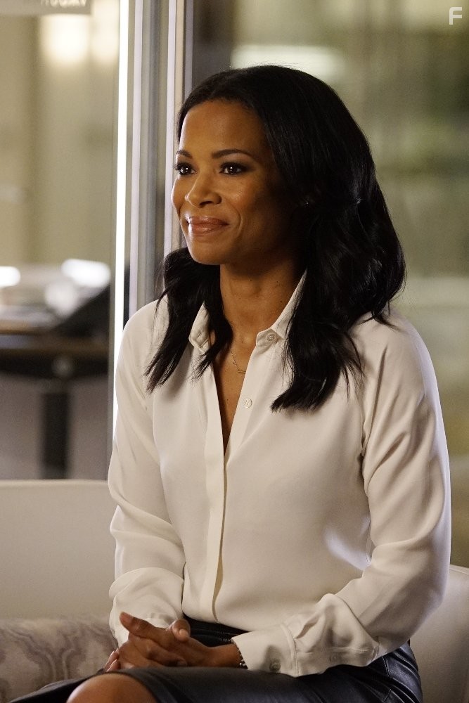 Rose Rollins in Ловушка (2016)