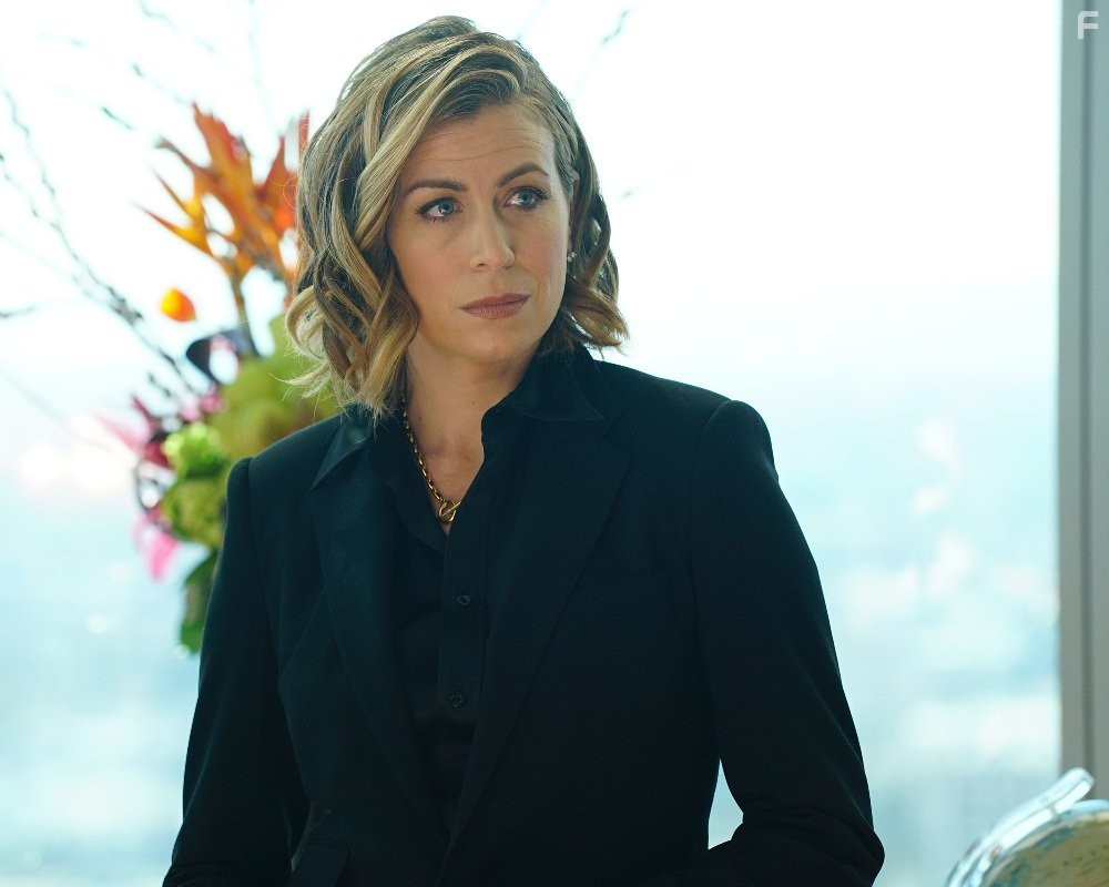 Sonya Walger in Ловушка (2016)