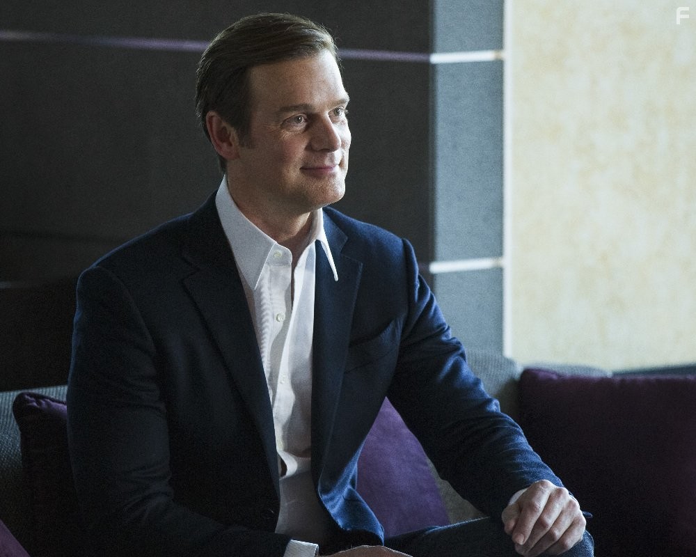 Peter Krause in Ловушка (2016)