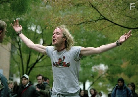 Rhys Ifans in Терпеливая любовь (2004)