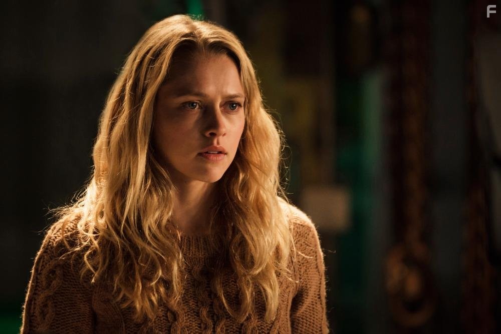 Teresa Palmer in И гаснет свет... (2016)