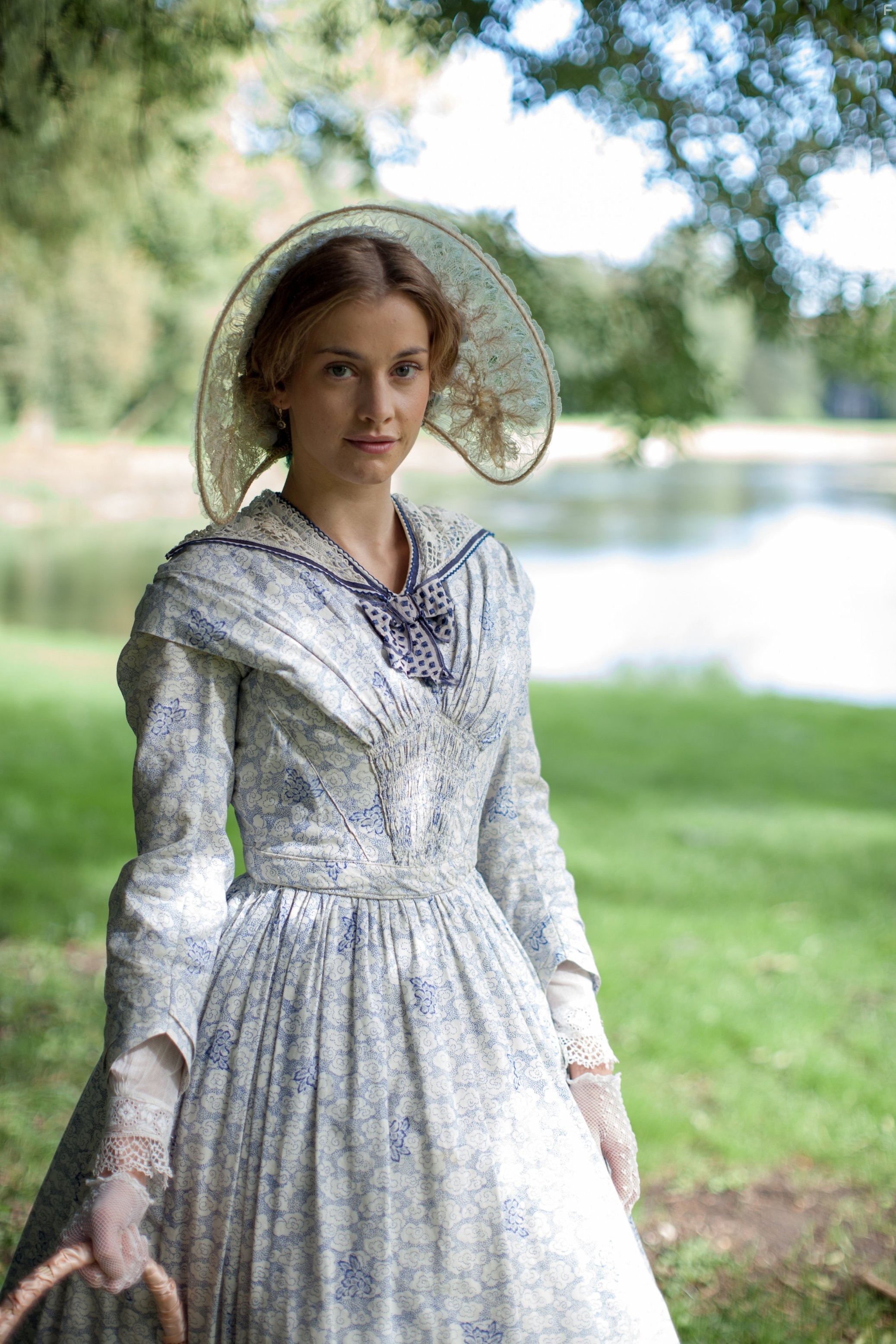 Stefanie Martini in Doctor Thorne (2016)