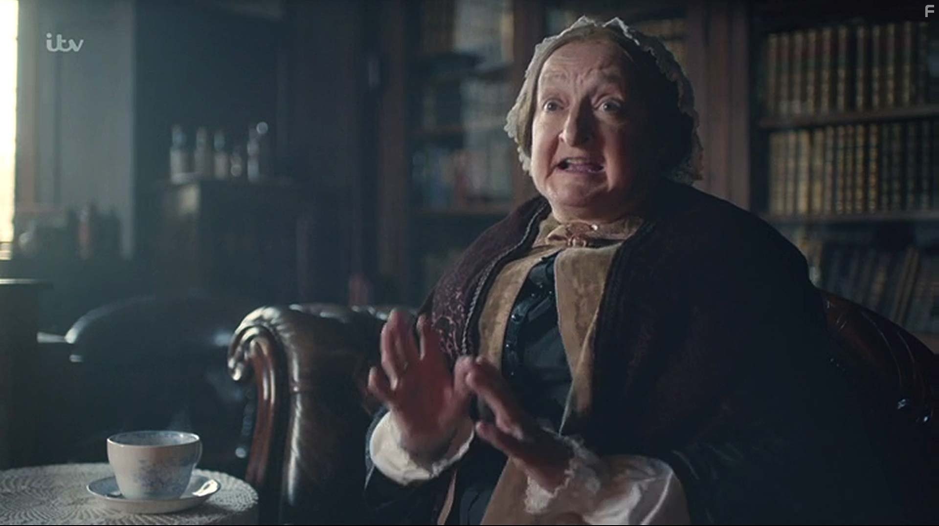 Janine Duvitski in Doctor Thorne (2016)