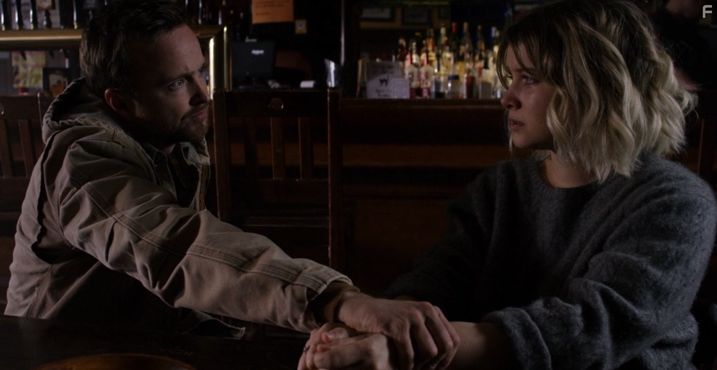 Aaron Paul and Sarah Jones in Путь (2016)