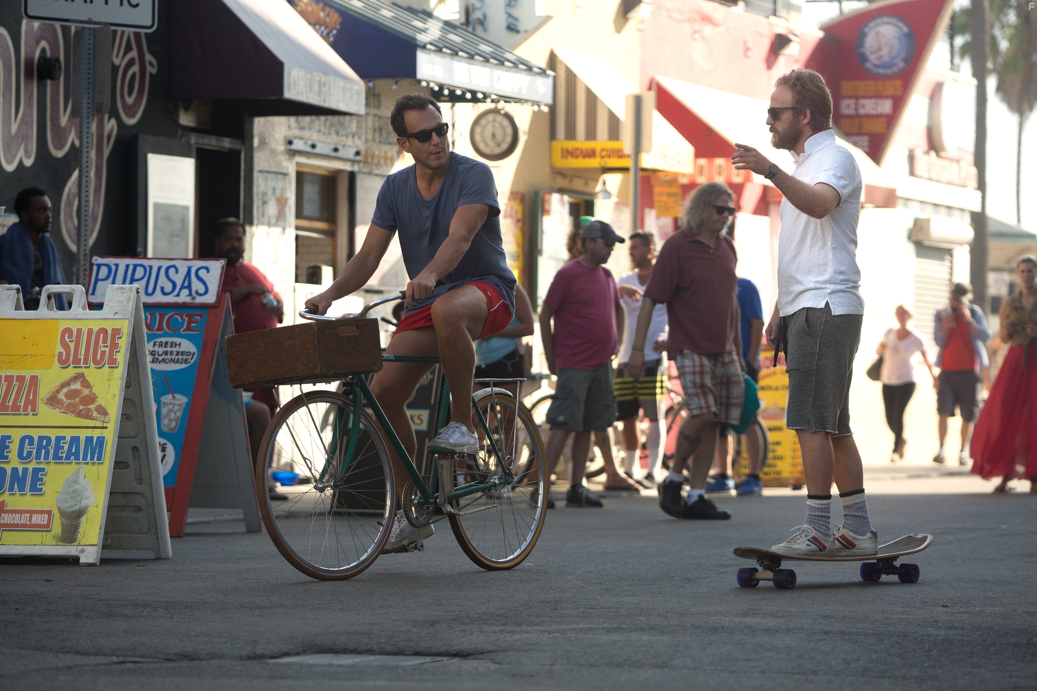 Will Arnett and David Sullivan in С чистого листа (2016)